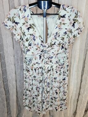 American Eagle Outfitters V Neck Cut Out Floral Mini Dress